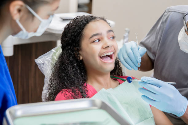 Best Emergency Dental Extractions in Oakland City, IN